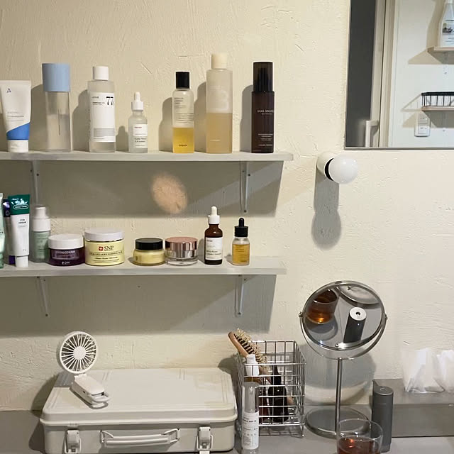 Bathroom,オープン収納,見せる収納,スキンケア,IKEA,スキンケア収納,無機質インテリア,洗面所,洗面所のインテリア,賃貸,北欧インテリア,賃貸マンション,賃貸インテリア,海外インテリアに憧れる,賃貸暮らし,インスタ→nuunao2019 nuunao2019の部屋