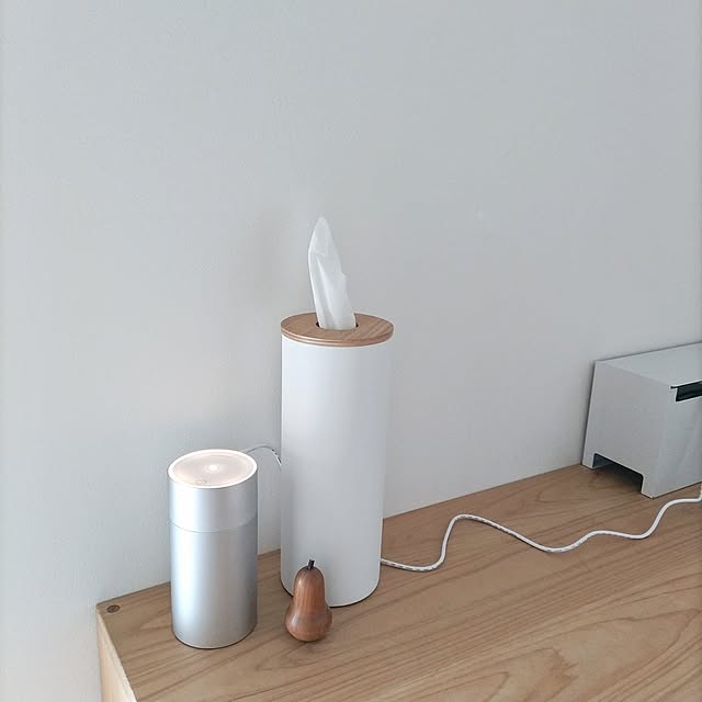 Bedroom,賃貸インテリア,シンプルが好き,整理収納,シンプルインテリア,ナチュラル素材,シンプルな暮らし,余白のある暮らし,モノトーンナチュラル,香りのある暮らし,ご褒美アイテム,OURHOME,壁に付けられる家具,無印良品,towerシリーズ,おすすめ商品,アロマのある暮らし,アロマディフューザー,ティッシュケース,Anpoule,山崎実業 tower aya_blueの部屋