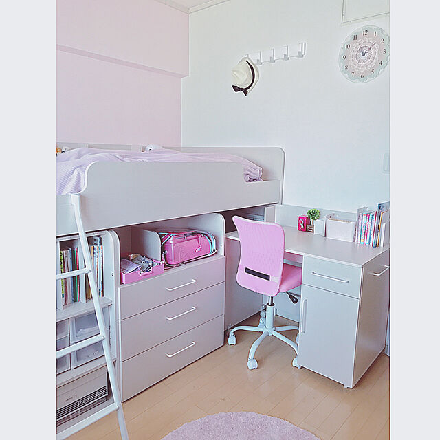 My Desk,ニトリの時計,娘部屋作り♡,ピンク×白,子ども部屋,娘部屋,システムベッド,ペイント,DIY,ニトリ,ピンクの壁 smileyの部屋