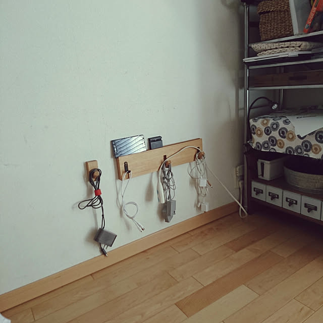 充電ステーションの実例73選 Roomclip Mag 暮らしとインテリアのwebマガジン