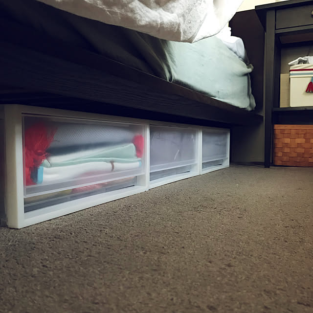 おすすめのベッド下収納選 無印良品や100均など Roomclip Mag 暮らしとインテリアのwebマガジン