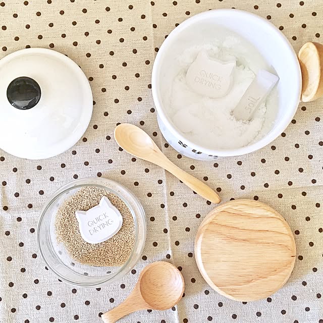 瞬間カラリ！意外な場所でもお役立ちの100均珪藻土グッズ