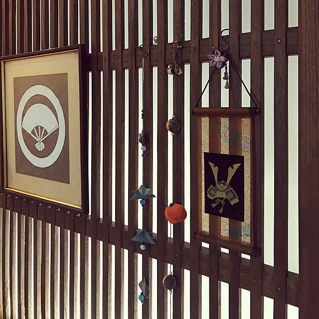 On Walls,縮緬細工,家紋インテリア,吊るし飾り,和紙で兜,塗りの兜,ハンドメイド,こどもの日,手芸大好き,端午の節句タペストリー,和モダン,格子戸 yukichi.wanwaの部屋