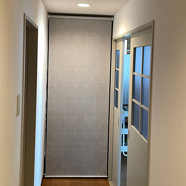 Entrance,突っ張りロールカーテン,突っ張りロールスクリーン,ロールカーテン,ロールスクリーン,北欧柄,デッドスペース,二人暮らし,賃貸,北欧インテリア,楽天room,楽天市場 gurikkoの部屋