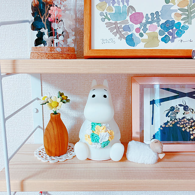 飾り棚ディスプレイ,北欧雑貨,hiroちゃんのオブジェ風ライト,ケーラーアーバニア,ノルディカニッセ,バーズワーズ,TODAY'S SPECIAL,一輪挿し,mina perhonen,賃貸でも楽しく♪,RoomClipの出逢いに感謝♡,みて頂きありがとうございます♡,ナチュラルインテリア,Overview yuyuの部屋