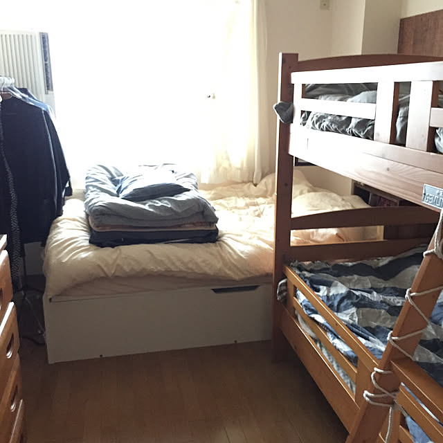 おすすめのベッド下収納選 無印良品や100均など Roomclip Mag 暮らしとインテリアのwebマガジン