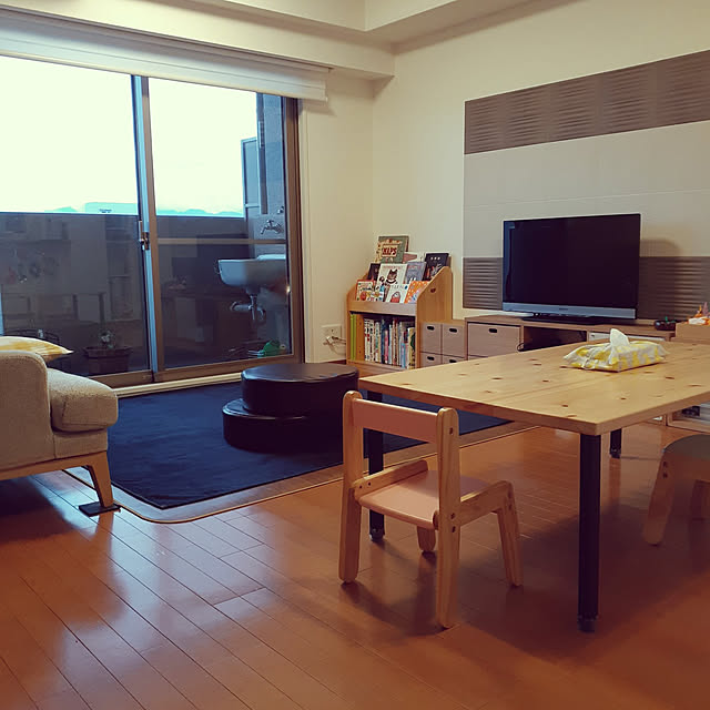 Lounge,すっきりさせたい,片付けやすい,ざっくり収納,こどもと暮らす。,おかたづけ育,生活感のある家,狭いなりに工夫,シンプルが好き,マンション暮らし,スタッキングシェルフ,絵本棚,正方形LDK,無印良品,ローテーブルダイニング,座卓 Ritsuの部屋