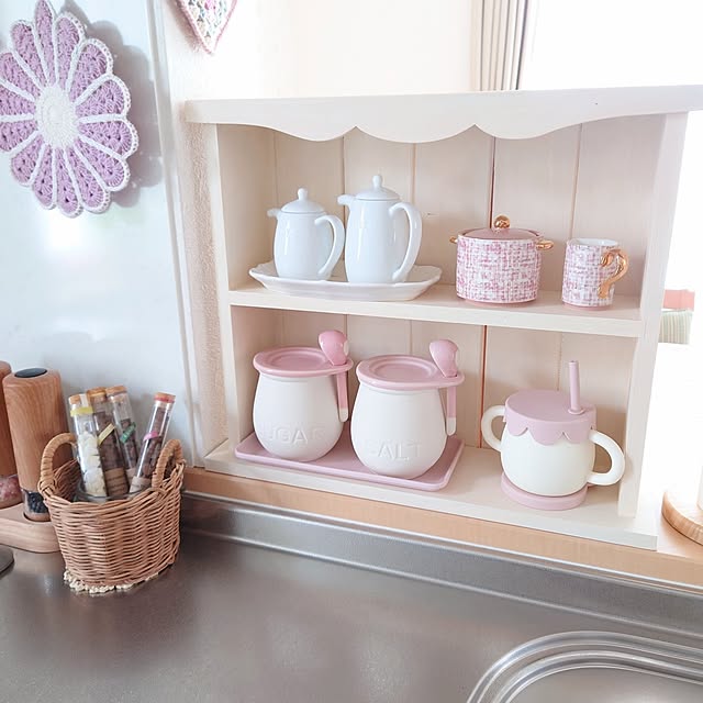 Kitchen,ダイソー,100均,Francfranc,salut!,キッチンカウンター,ナチュラルインテリア,ポットマット,いつもありがとうございます♡,素焼きポット,かわいいもの♡,ナチュラルカラー,かご大好き,雑貨大好き♡,いいね、フォロー本当に感謝です♡,ピンク好き,好きな眺め,スリーピー,すきなものに囲まれた暮らし,見てくださりありがとうございます♡,ほっこりした雑貨が好き♡,電動ミルソルト&ペッパー,シリコンマグ,ミルクペイント アースホワイト yukaの部屋