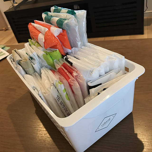 ダイソーのワイドバスケット,レジ袋 収納,ひたすら畳む,ダイソー sayaua-momの部屋