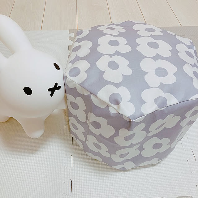 牛乳パックカバー,牛乳パックリメイク,牛乳パック,牛乳パックの椅子,RoomClipアンケート,ハンドメイド,DIY,モノトーン,Lounge mlの部屋