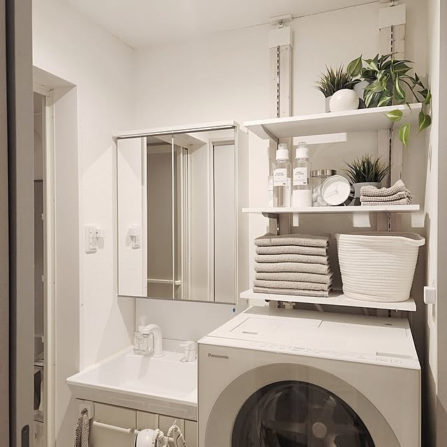 Bathroom,IKEA,モノトーンインテリア,賃貸だけど諦めない,シンプルインテリア,北欧インテリア,賃貸,ホワイトインテリア,物を置かない,フェイクグリーン,間接照明,ニトリ,シンプル,楽天,6畳1DK,グレーインテリア,ミニマルインテリア,エーンヘート asokosamaの部屋