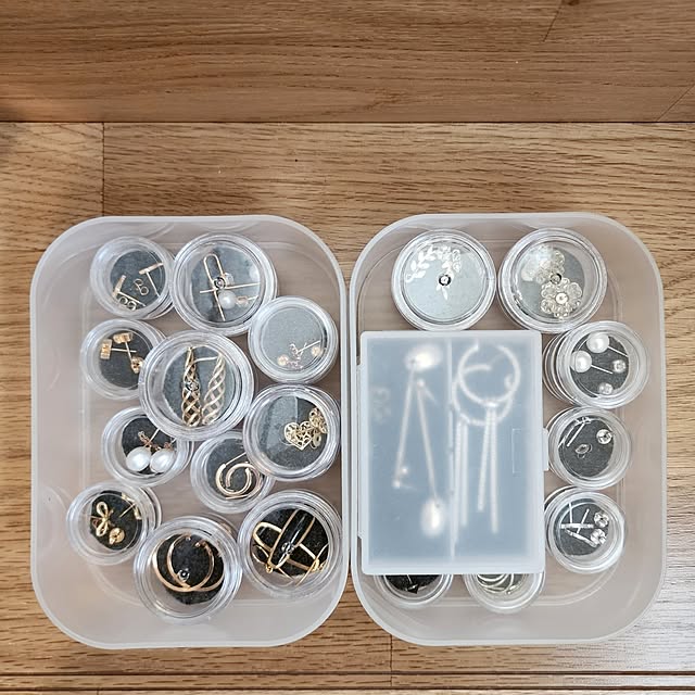 Bathroom,新生活,ピアス収納,アクセサリー収納,100均アイテム,無印良品メイクトレイ,無印良品ポリプロピレン,一覧できる,選びやすく,アクセサリーケース,アクセサリートレイ,アクセサリー入れ,ピアス見せる収納,ピアス入れ,ビーズケース,ピルケース活用 75の部屋