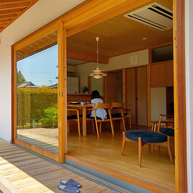 Lounge,無垢の家,夏休み,インテリア,心地良い暮らし,田舎暮らし,マイホーム,丁寧な暮らし,おうち時間,子育て中,雑貨,シンプルライフ,暮らし,お洒落,暮らしを楽しむ,平屋,木造住宅,小さなお家,こどものいる暮らし,小さな暮らし,お家,すっきり暮らす,リビングダイニング,ダイニング,食卓,ダイニングテーブル,シンプルな暮らし,開放感のある家,開放感 hiraya2015の部屋