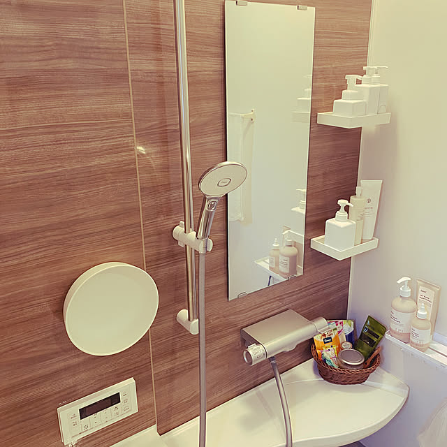 Bathroom,いつもありがとうございますʕ•ᴥ•ʔ,山崎実業,tower,ボディスクラブ,白,気持ち良く暮らす,入浴剤,バスケット,すっきり収納,浮かせる収納,マグネット,お風呂収納,かご,洗えるバスケット sariの部屋