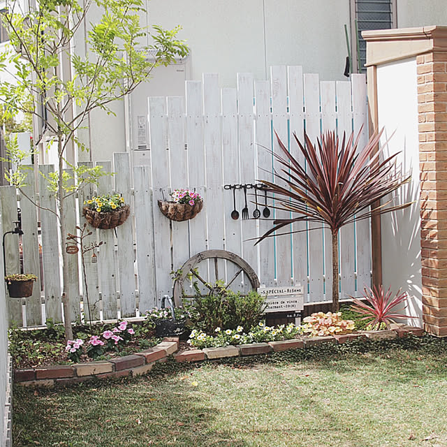 花壇diy実例選 Roomclip Mag 暮らしとインテリアのwebマガジン