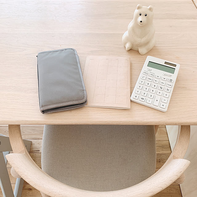 ダイニングテーブル,ACTUS,しろくま貯金箱,ポーラーベア,無印良品,My Desk n_nの部屋