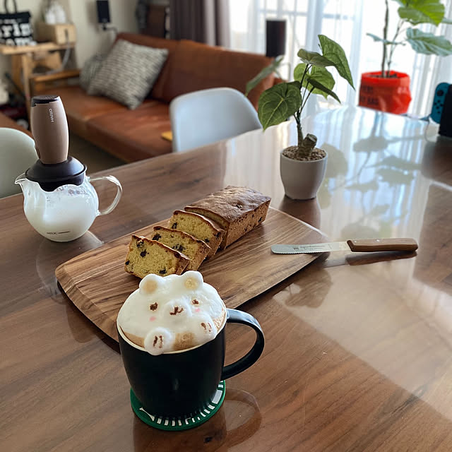Kitchen,ティータイム,カッティングボード,ブレッドナイフ,まな板,RoomClipショッピング,ビューガーデン,リライフプラザ,アカシアプレート,HARIO (ハリオ),パウンドケーキ,ラテアート,3Dラテアート,スターバックス ichan15uの部屋