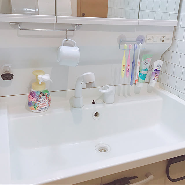 Bathroom,100均,掃除しやすい家,北欧,シンプルライフ,北欧ナチュラル,ナチュラル,セリア,物を置かない,いつかはおしゃれな洗面台にしたい,こどものいる暮らし,洗面台周り,洗面台 me_moの部屋