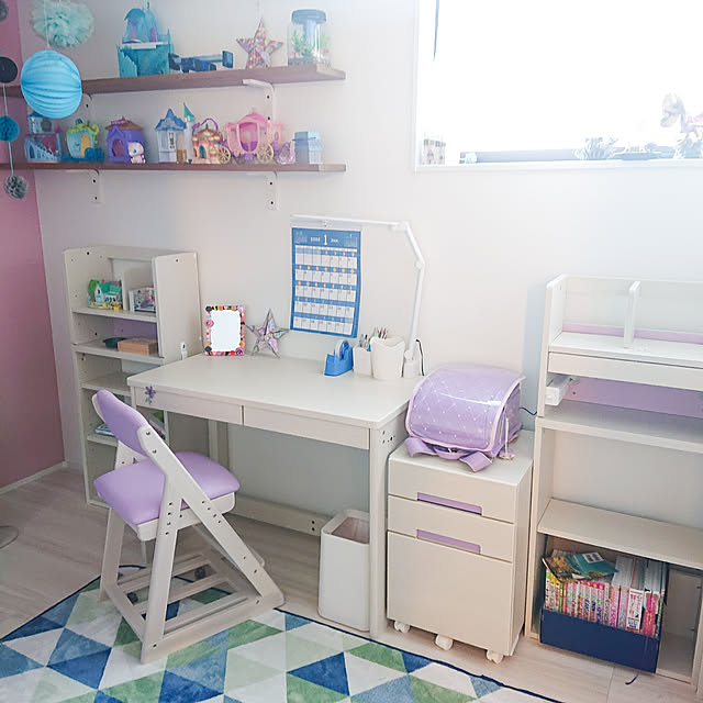 Bedroom,子供部屋,ニトリ,ニトリ2019子供部屋モニター,壁,ウォールデコレーション,コマンドフック,暮らしを楽しむ,壁紙用フック,子供と暮らす。,デスク,くみあわせですく ハイタイプ リビオ,女の子の部屋,学習机,ランドセル,収納 kico.kwdの部屋