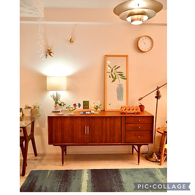 Lounge,にじゆらてぬぐい,手ぬぐい額,わが家の好きな風景,バラ,薔薇,木のおもちゃ,花のある暮らし,花が好き,5月,暮らしを楽しむ,ふたり暮らし,花のある風景,夫婦2人暮らし,マンション暮らし,日々の暮らし,心地よい暮らし,日々を大切に。,フォロー＆♡ありがとうございます✨,ベランダの花を飾る,見てくださってありがとうございます✨,小さな白い薔薇,オリーブの枝,ディック・ブルーナ,スターチス,グリーンアイス,マグ掲載ありがとうございます♡ ponme33の部屋