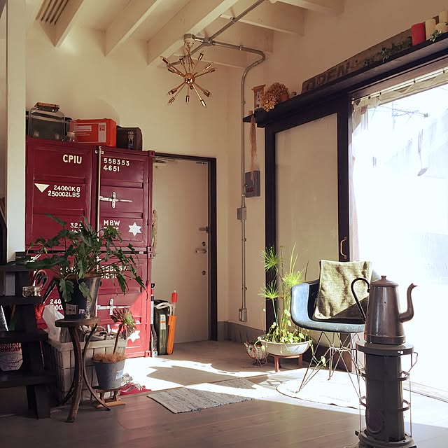 個性を演出 ヴィンテージスタイルに自分らしさをプラス Roomclip Mag 暮らしとインテリアのwebマガジン