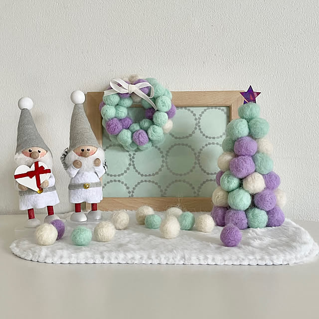 My Desk,ミナマステ,手作り,フェルトボール,羊毛フェルト,ノルディカニッセ,クリスマス,セブンチェア,ホワイトインテリア,ナチュラルインテリア,マンションインテリア,ファインリトルデイ maryonaの部屋