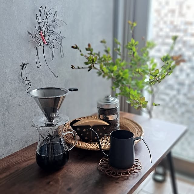 観葉植物,DIY,一人暮らし,ニトリ,3COINS,おうちカフェ,Daiso,1LDK 1人暮らし,DIY女子,カフェ風インテリア,珈琲愛( ˘͈ ᵕ ˘͈♡),ポーセラーツ,プチプラインテリア,KINTO,NO GREEN NO LIFE,ドウダンツツジ,RCの出会いに感謝♡,コンクリート風壁紙,コーヒーカラフェ,ポーセラーツ作品,お返事遅くなります(｡-人-｡),心地よい暮らし,生活を楽しむ,wanida ちゃんのワイヤーアート,素人なので温かい目で見てください♡,壁紙貼り貼り,DIY初心者,Lounge,グリーン,七夕 noaの部屋
