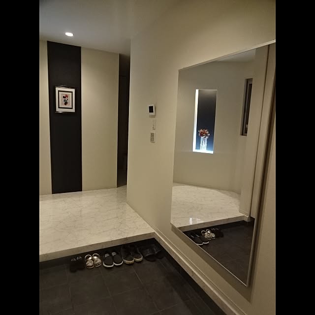 玄関の鏡がラッキーアイテムになる方法 RoomClip mag 暮らしとインテリアのwebマガジン