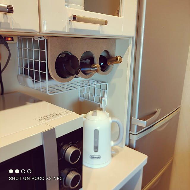 Kitchen,100均,100均DIY,ダイソー,ダイソーMDF材,ワイヤーネット,水筒置き場,水筒,DeLonghi,ELECTROLUX,吊り下げ収納,キッチン収納,DIY,MDF材,水筒収納 Hikoの部屋