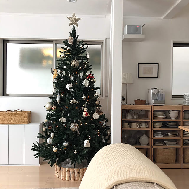 おすすめクリスマスツリー選 北欧風や一人暮らし用など Roomclip Mag 暮らしとインテリアのwebマガジン