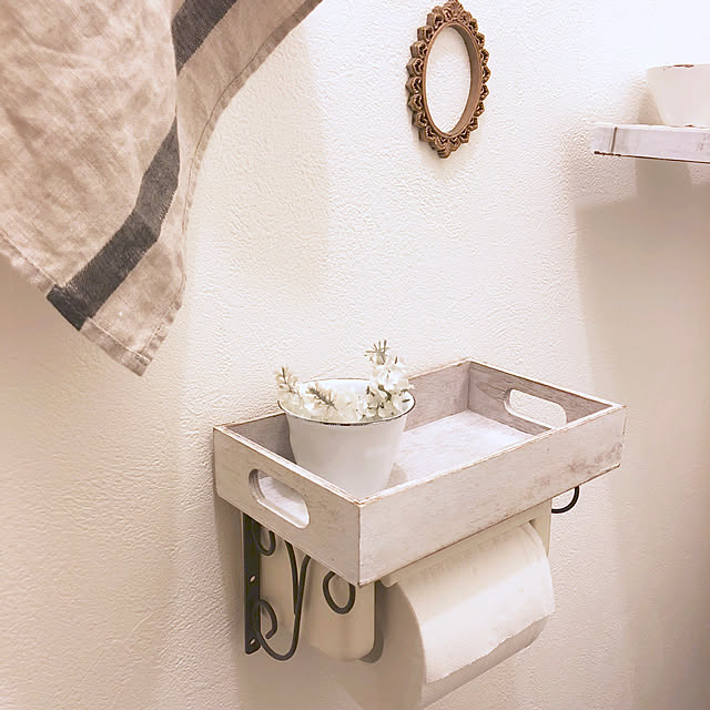 Bathroom,ビス不要！,簡単リメイク,トイレットペーパーDIY,LIMIAで作り方公開中,セリアブラケット,ダイソー 木製トレイ,10分でできる,アンティーク風,ホワイトインテリア,100均リメイク,いいねとフォローありがとうございます,古賃貸でもがんばるっ♪,コメントスルーしちゃってね(*´꒳`*) tarの部屋