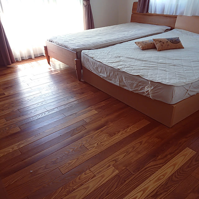 Bedroom,シンプルインテリア,寝室,何も置かない,ほこり防止,掃除しやすく,ベッド,シングルベッド,ダブルベッド,床 無垢,無垢の床 skhrの部屋