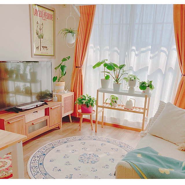 Lounge,シノワズリ柄,サークルラグ,アートポスター,louis vuitton,観葉植物のある暮らし,IKEA,窓辺のインテリア,賃貸でも楽しく♪,色のある暮らし,いつも見てくださって、感謝です♡,イベント参加なのでコメントお気遣いなく♡,mina perhonen yuyuの部屋