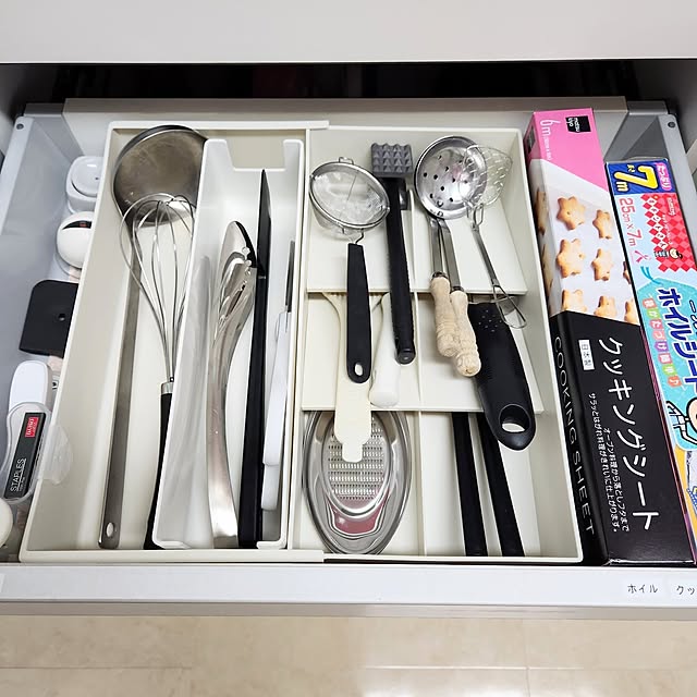 Kitchen,キッチンツール,3COINS,キッチン用品,スリーコインズ,収納ケース,整理収納,シンデレラフィット,マンション暮らし,買ってよかったもの,二軍キッチンツール,伸縮カトラリーケース,KITINTO,重ならない love1017の部屋