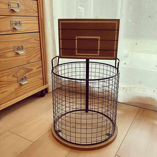 バスケットゴール,ゴミ箱,niko and…,ナチュラル,Lounge OMAMEの部屋