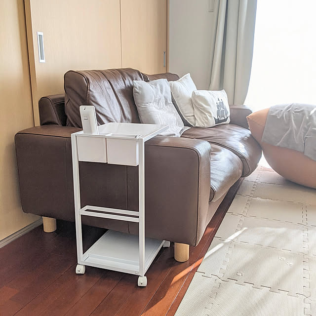 Lounge,RoomClipショッピング,towerシリーズ,おうち見直しキャンペーン,おうち見直しキャンペーンで買ったもの,賃貸でも諦めない！,賃貸でも楽しく♪,賃貸インテリア,ソファ,無印ソファ,無印ソファー,ヨギボー,ヨギボーミニ,暮らし見直しキャンペーン,サイドテーブルの上で,サイドテーブル,リモコンスタンド,タワー tower,リモコン置き場,リモコン収納,tower,リモコン入れ m.rothの部屋