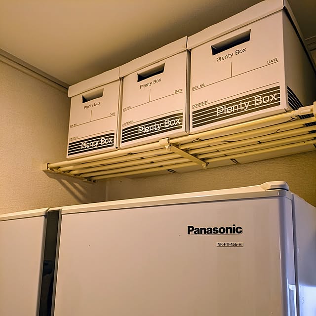 My Shelf,隙間収納,パナソニック冷蔵庫,パナソニック,冷蔵庫の上,セリア,プレンティボックス,突っ張り棚,リビングから死角の位置 Renの部屋