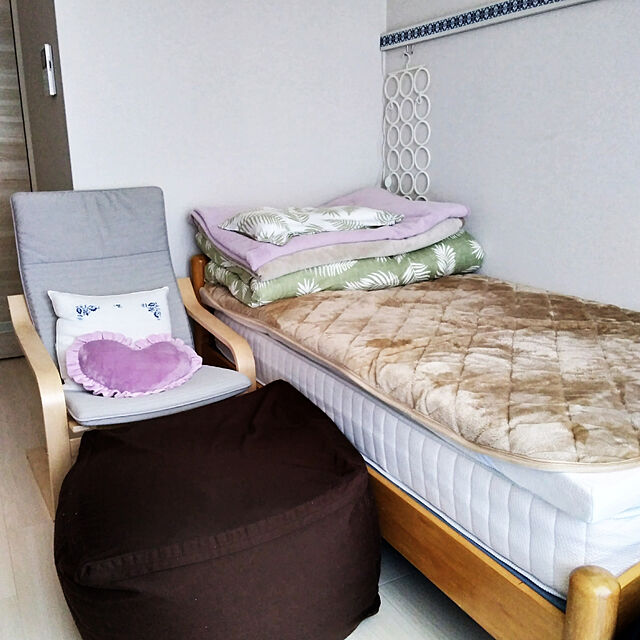 Bedroom,1k １人暮らし女性,一人暮らし,IKEA,ポエング,無印,からだにフィットするソファ,狭い部屋 sakainarieの部屋