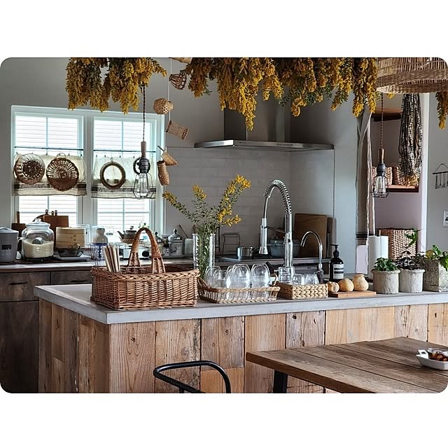 Kitchen,かご・バスケット,NO GREEN NO LIFE,グリーンのある暮らし,グリーン,アカシア,ミモザ,サンカクバアカシア,アイランドキッチン,キッチン収納,バスケット,かご収納,かご chiii13の部屋