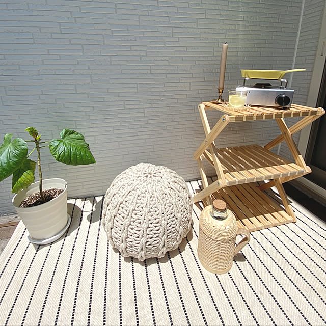 スキレット,KOVEA,CUBEのカセットコンロ,ガスコンロ,プフ,コーナンラック,魔法瓶,ソストレーネグレーネ,ウッドデッキDIY,ウッドデッキ,おうちアウトドア,IKEA,ナチュラルインテリア,中古住宅,セルフリノベーション,Entrance saooo39の部屋