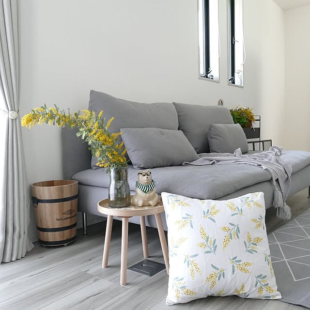 Lounge,IKEA,ソファ,クッション,100均,ダストボックス,北欧,花瓶,リメイク,フラワーベース,ミモザ,新生活,キャスター,ポーラーベア,LIXIL,グレーインテリア,ライトグレー,スリコ,ソーデルハムン,グレージュエルム,クッションカバー,いま人気のトピック掲載 ya_maの部屋