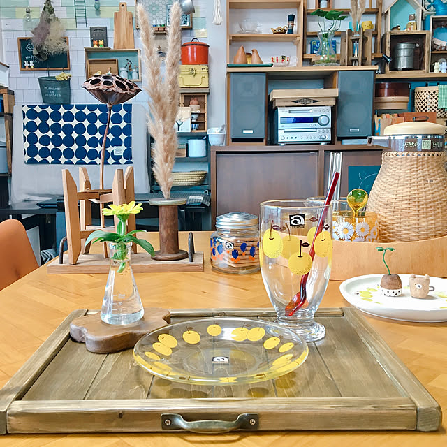 Salyu！,ダイニングテーブル,藤のポット,おうち時間を楽しむ,おうちカフェ,夏のテーブルコーディネート,雑貨,ダイソー,100均,壁面ディスプレイ,古道具,暮らし,おうち時間,癒し,ドライフラワーのある暮らし,セリア,古道具のある暮らし,アデリアレトロ,アデリア,My Desk sumiponの部屋