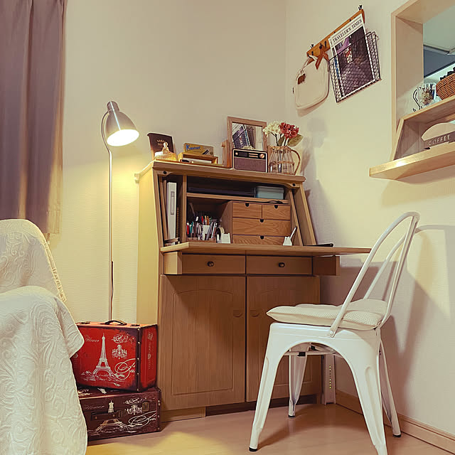 My Desk,トランク収納,アンティークトランク,ニトリの収納アイテム,トラベラーズノート,アンティーク雑貨,ライティングデスクの中,ライティングデスクの上,ライティングデスク,ライティングビューロー,家具,雑貨,セリア,セリアの雑貨,ナチュラルインテリア,模様替え,おうちカフェ,建売住宅,インテリア大好き,セリアの雑貨でDIY,カフェ風インテリア,ダイソー nkytの部屋