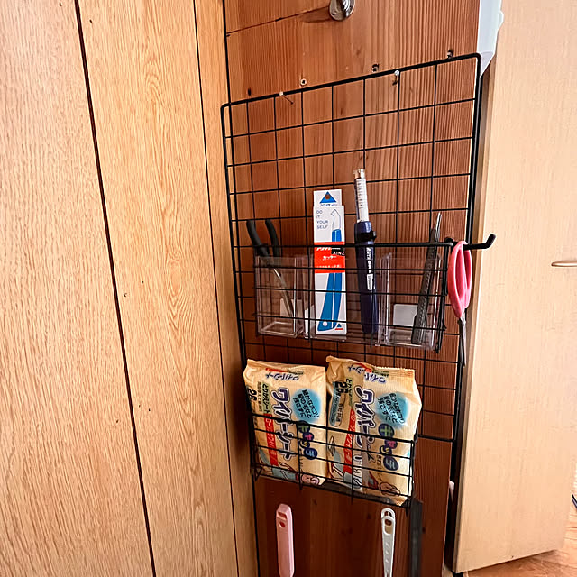 My Shelf,10分でできる,ペンたて,結束バンドで固定,自分でできる,100均,DIY,玄関収納,玄関ホール,掃除道具収納,セリア,ダイソー Attaの部屋