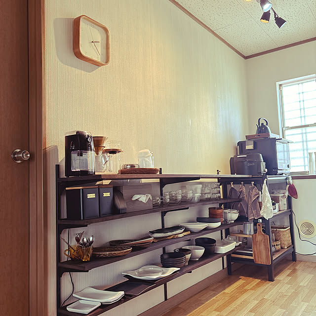 My Shelf,お掃除記録,食器棚DIY,DIY棚,ガチャ柱,お気に入り,シンプル,シンプルライフ,ミニマリスト,丁寧な暮らし,シンプリスト,すっきり暮らす,片付けやすい,おうち時間,余白のある暮らし,心地よい暮らし,ミニマルライフ,持ちすぎない暮らし,そうじを楽にする joker27の部屋