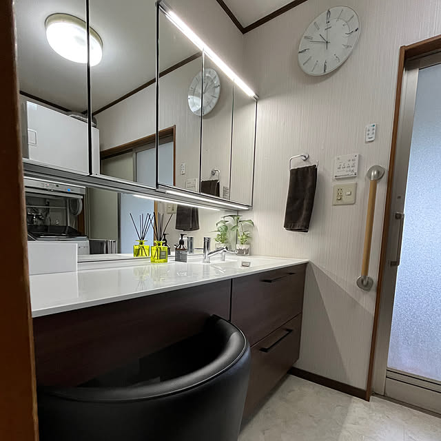 Bathroom,スツール,洗面空間,TOTO,ホテルライク,築40年の家,きれい除菌水,エスクア Maririnの部屋
