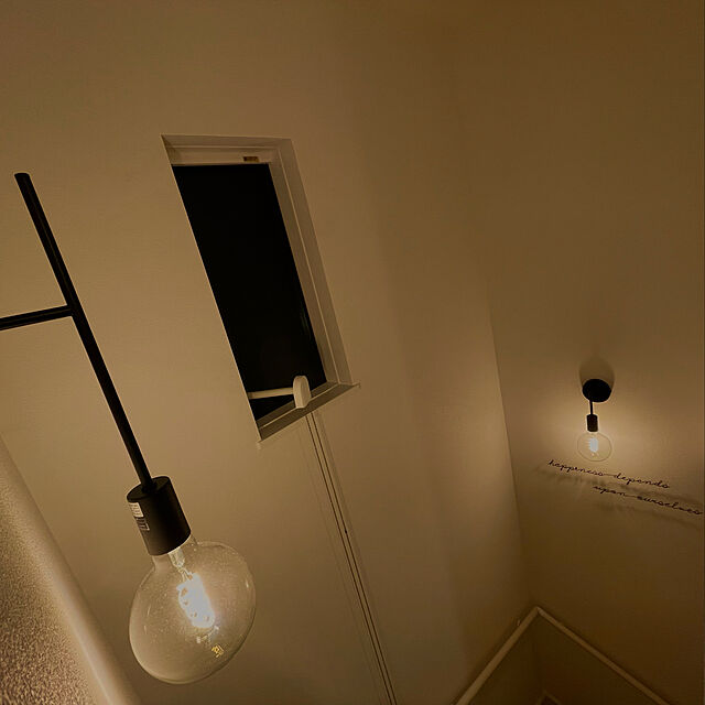 わが家の明かり,建売住宅,ブラケットライト,ワイヤーアート,階段照明,On Walls joyukiの部屋