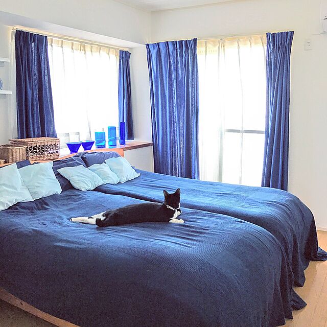 Bedroom,丁寧な暮らし,北欧,青,ブルーの落ち着く寝室,IKEA ベッドカバー,IKEA シーツ,かご,ブルーのカーテン,ねこ,シンプル hiyo.pietの部屋