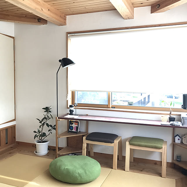 ホームコーディ,カウンターDIY,フロアランプ,ゴムの木,ニトリもちもちクッション,IKEA棚,カウンターテーブル,My Desk hachi1023の部屋