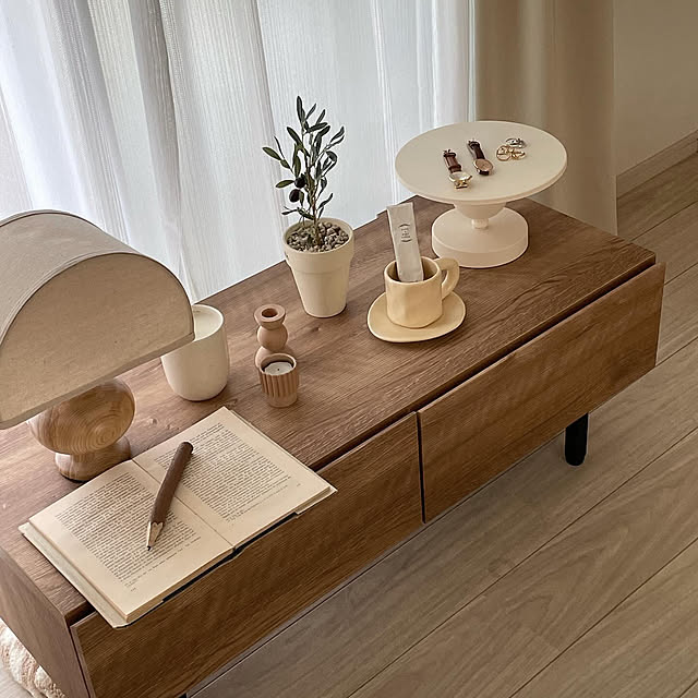 My Shelf,ナチュラルインテリア,北欧ナチュラル,Instagramやってます,ベージュインテリア,韓国インテリア,ig→emu__size,洋服収納,模様替え,海外インテリアに憧れる,ウォールハンガーラック,テレビボード emu.の部屋